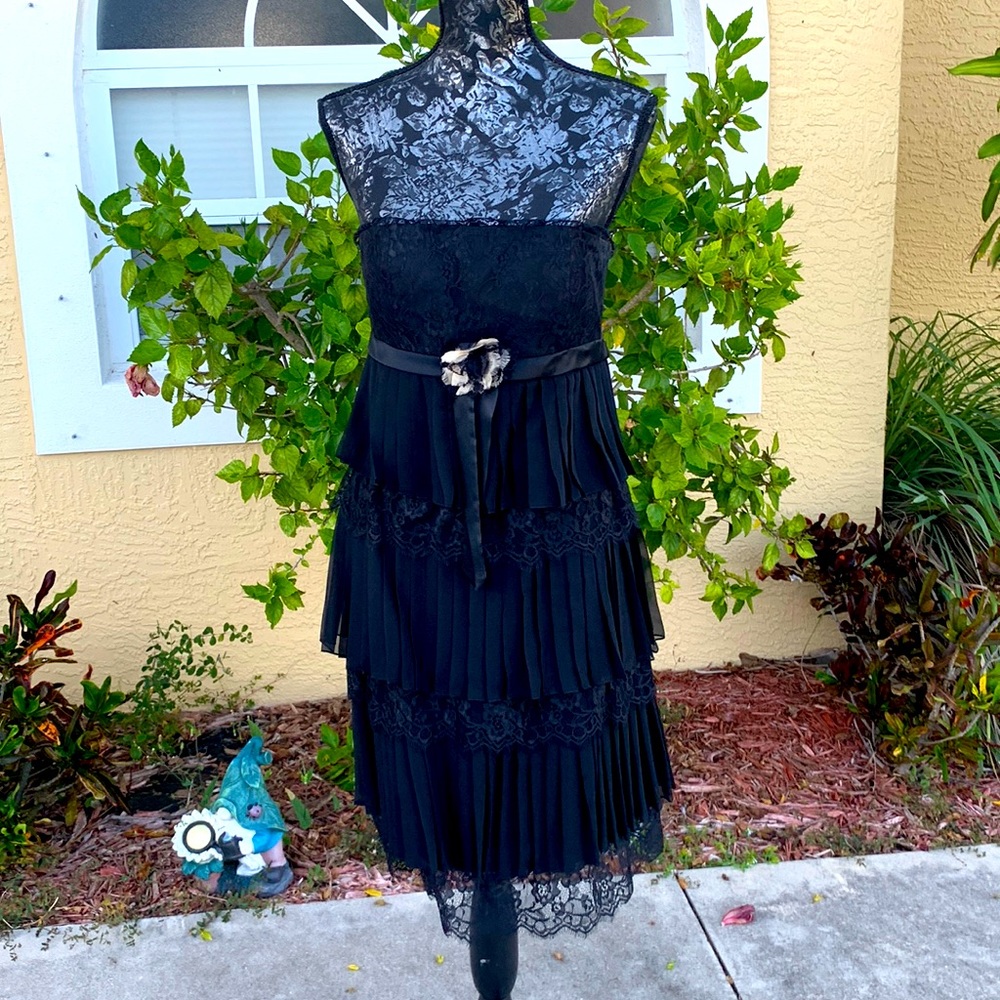 Beautiful 100% silk strapless black cocktail dress by Basix size 8